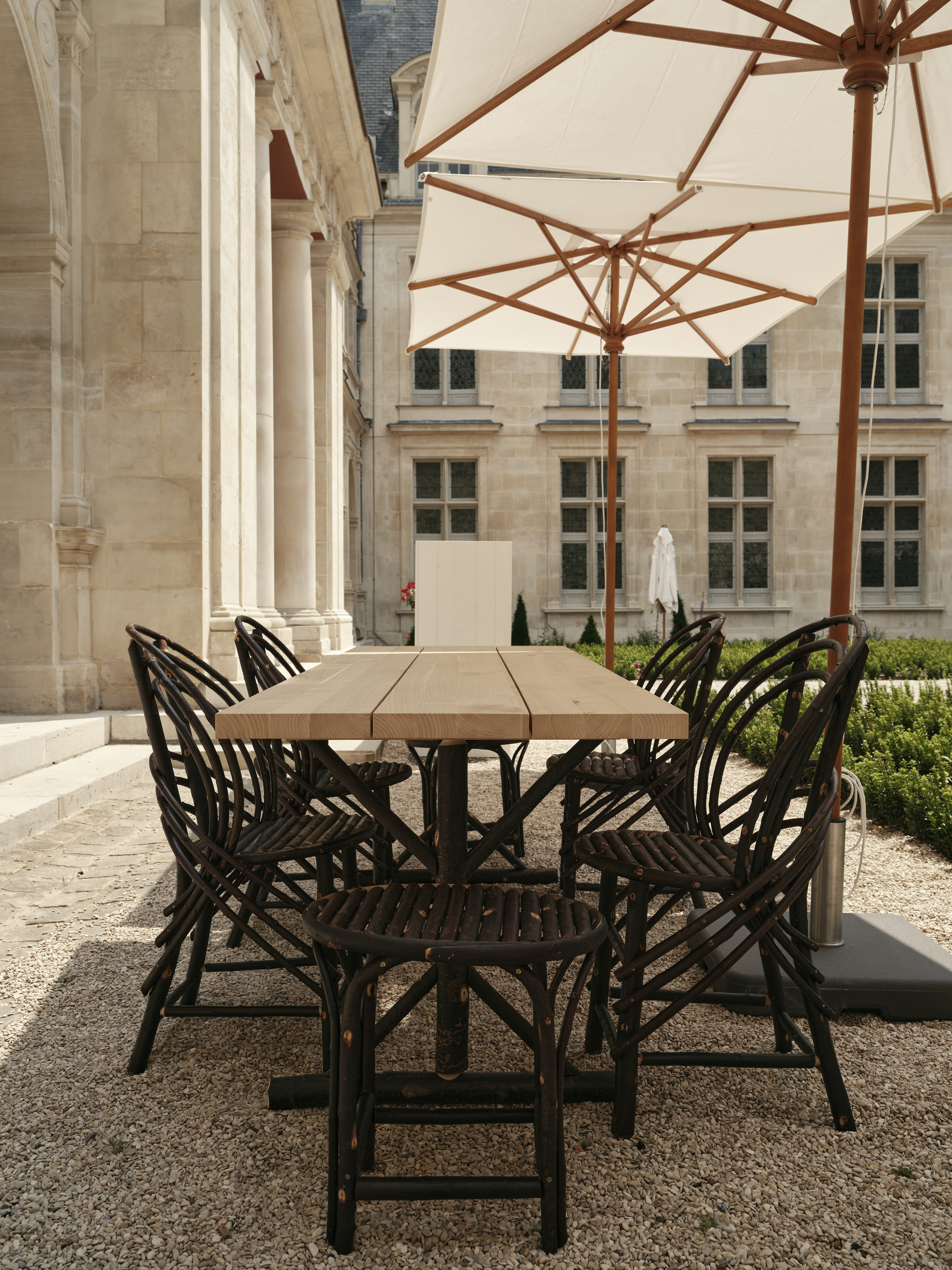 atelier CHATERSeN-Chaise Tabouret et Table Carnavalet-F Champsaur-S Rio -Photo Florian Touzet